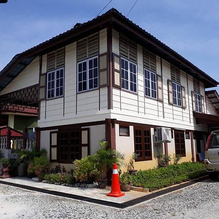Hotel Teratak Opah Kamunting Taiping Exterior foto